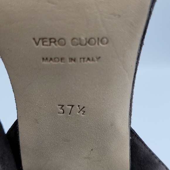 Barneys New York  block heel ankle strap mink fur heels Sz 37.5 Dark Grey - Picture 9 of 9